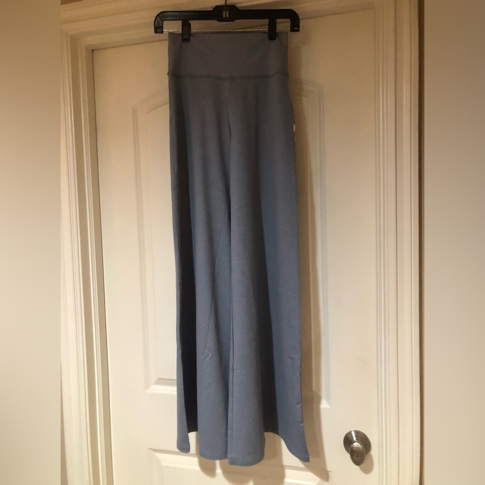 Viori Halo Easy Wideleg pants. Coastal Fog Heather. Size Small. NWT.
